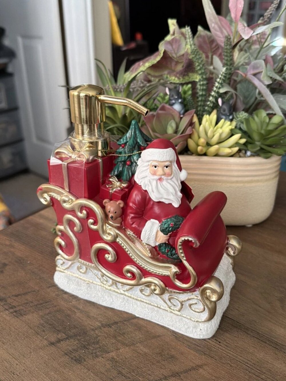 Santa's Sleigh Filled With Gifts & Toys Resin Soap/Lotion Dispenser - NEW